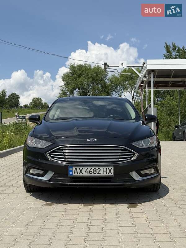Седан Ford Fusion 2017 в Львове