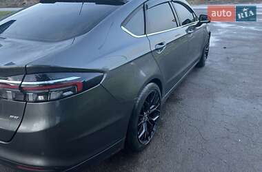 Седан Ford Fusion 2016 в 
