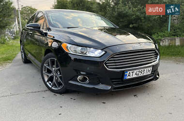 Седан Ford Fusion 2015 в 