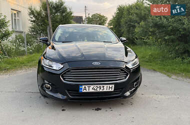 Седан Ford Fusion 2015 в 