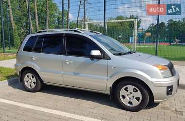 Хэтчбек Ford Fusion 2010 в 