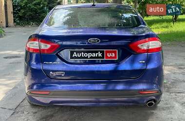 Седан Ford Fusion 2013 в 