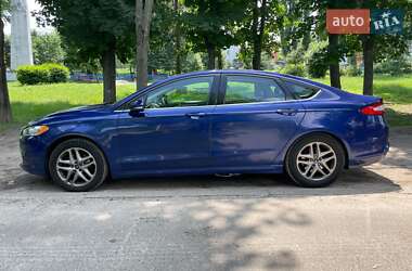 Седан Ford Fusion 2013 в 