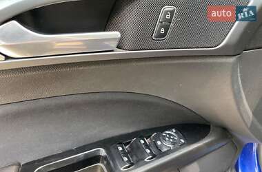 Седан Ford Fusion 2013 в 