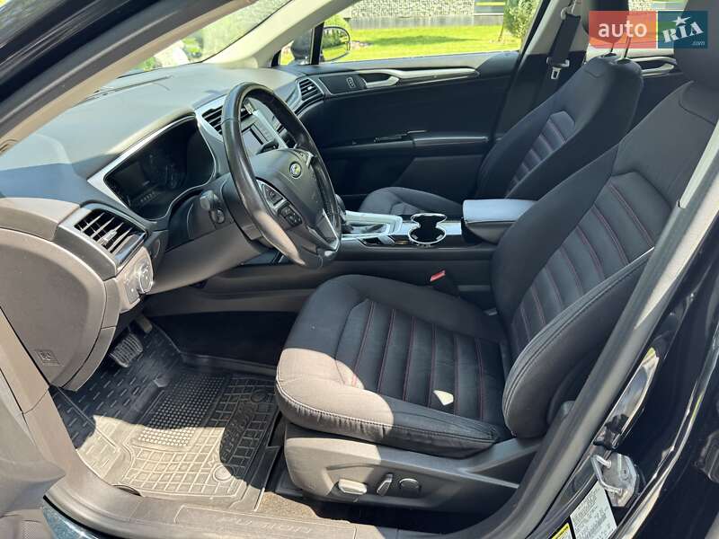 Седан Ford Fusion 2014 в Черкасах