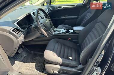 Седан Ford Fusion 2014 в 