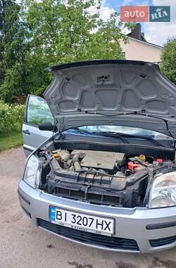 Хетчбек Ford Fusion 2004 в 