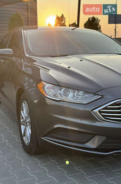 Седан Ford Fusion 2016 в 