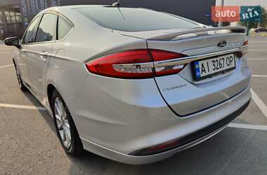 Седан Ford Fusion 2016 в 