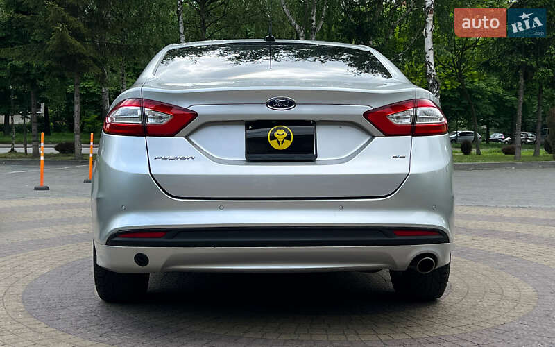 Седан Ford Fusion 2015 в Львове
