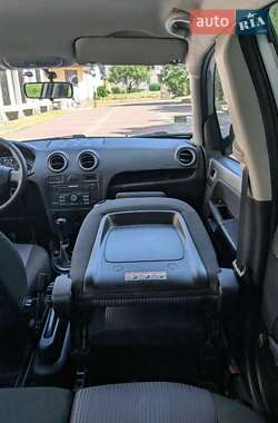 Хэтчбек Ford Fusion 2010 в 