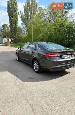 Седан Ford Fusion 2018 в 
