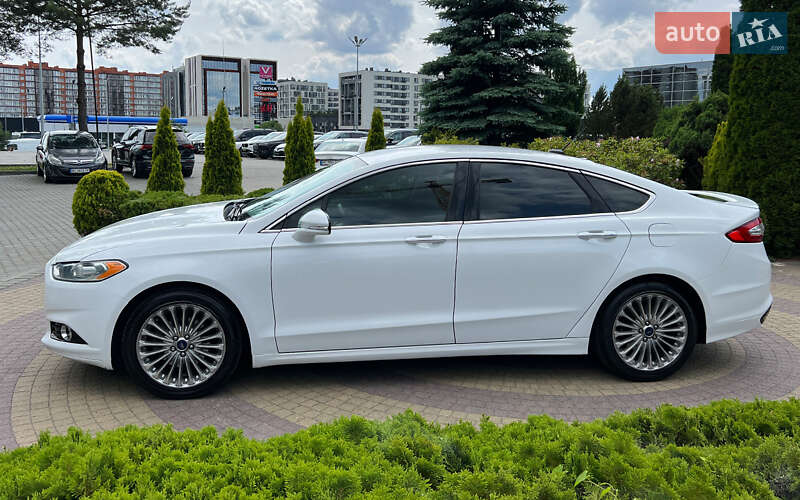 Седан Ford Fusion 2015 в Львові