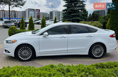 Седан Ford Fusion 2015 в 