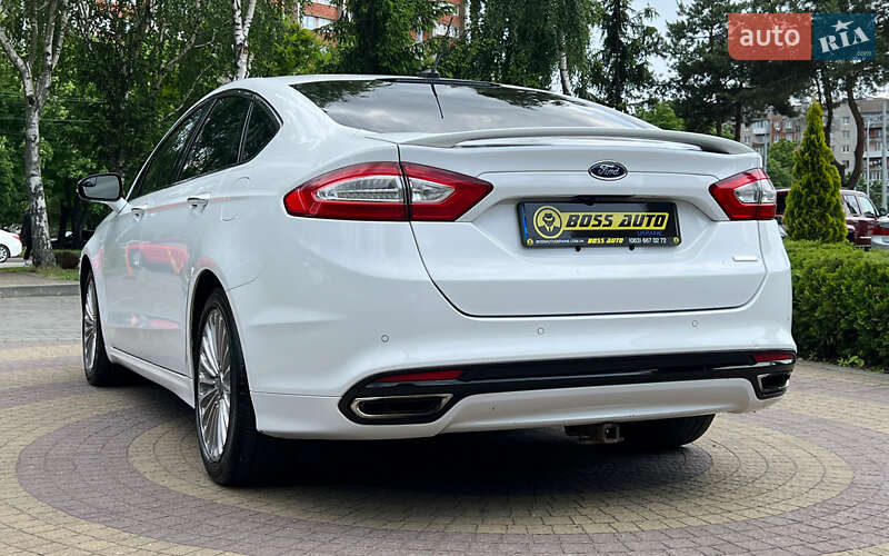 Седан Ford Fusion 2015 в Львові