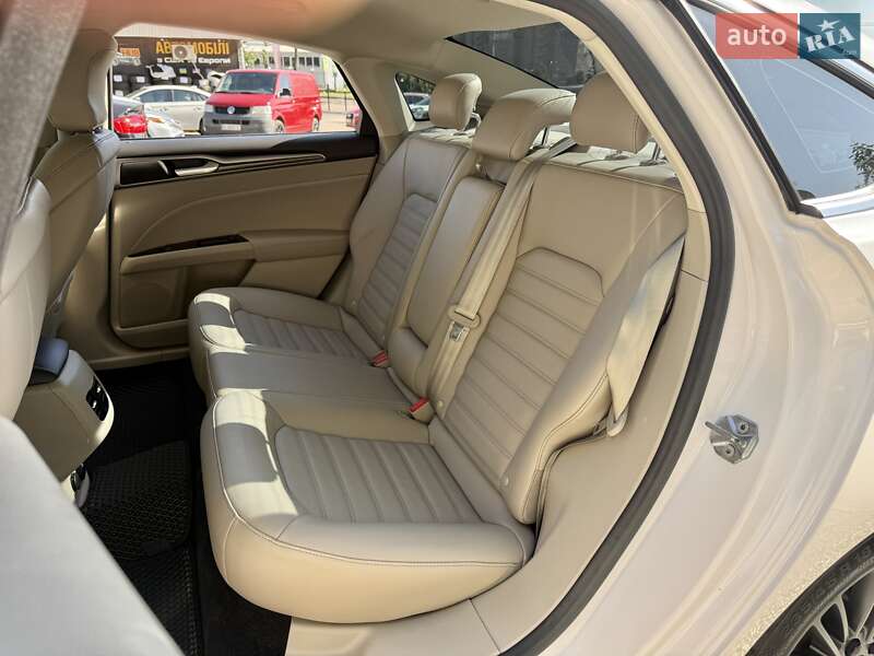 Седан Ford Fusion 2016 в Харкові