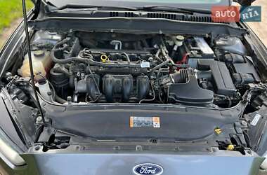 Седан Ford Fusion 2014 в 