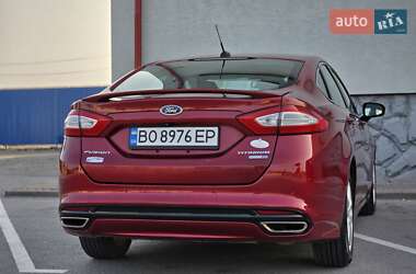 Седан Ford Fusion 2013 в 