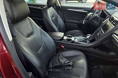 Седан Ford Fusion 2013 в 