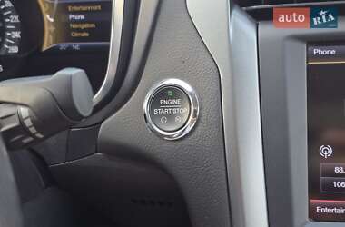 Седан Ford Fusion 2013 в 