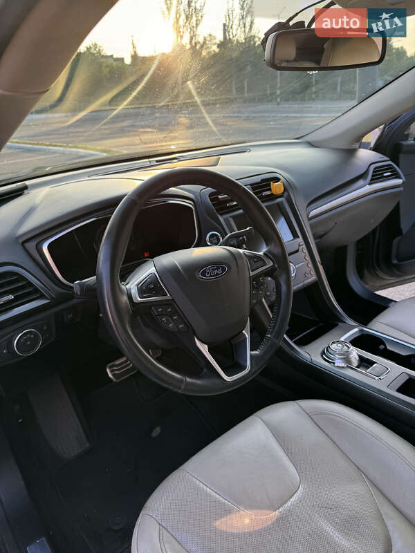 Седан Ford Fusion 2016 в Києві