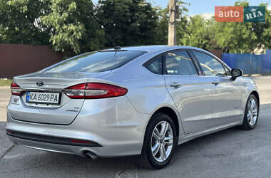Седан Ford Fusion 2017 в 