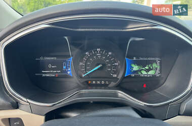 Седан Ford Fusion 2017 в 