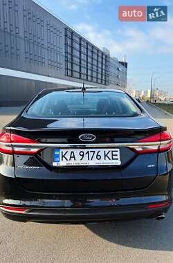 Седан Ford Fusion 2017 в 