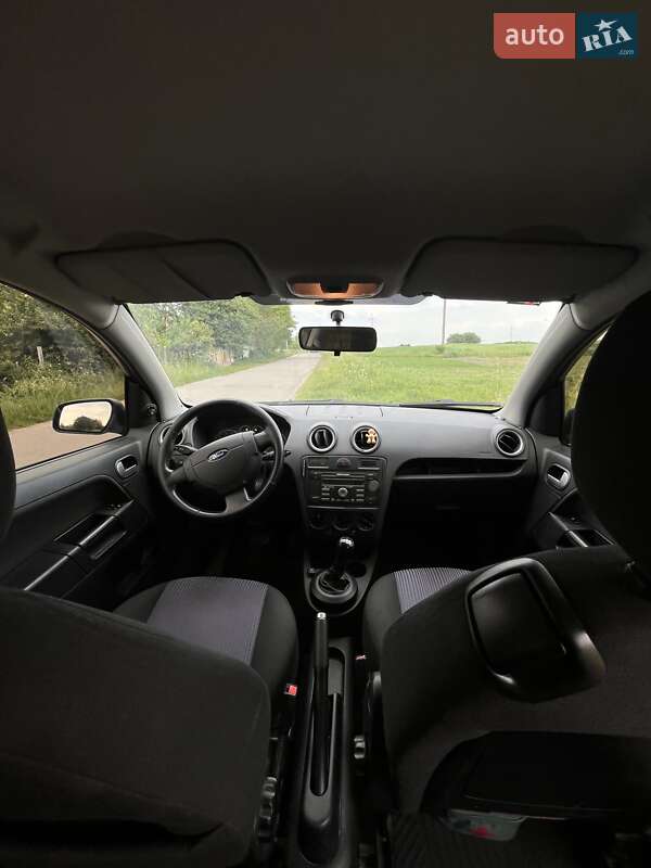 Хэтчбек Ford Fusion 2008 в Ровно