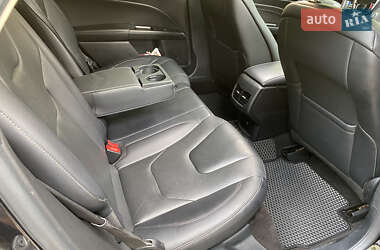 Седан Ford Fusion 2018 в 