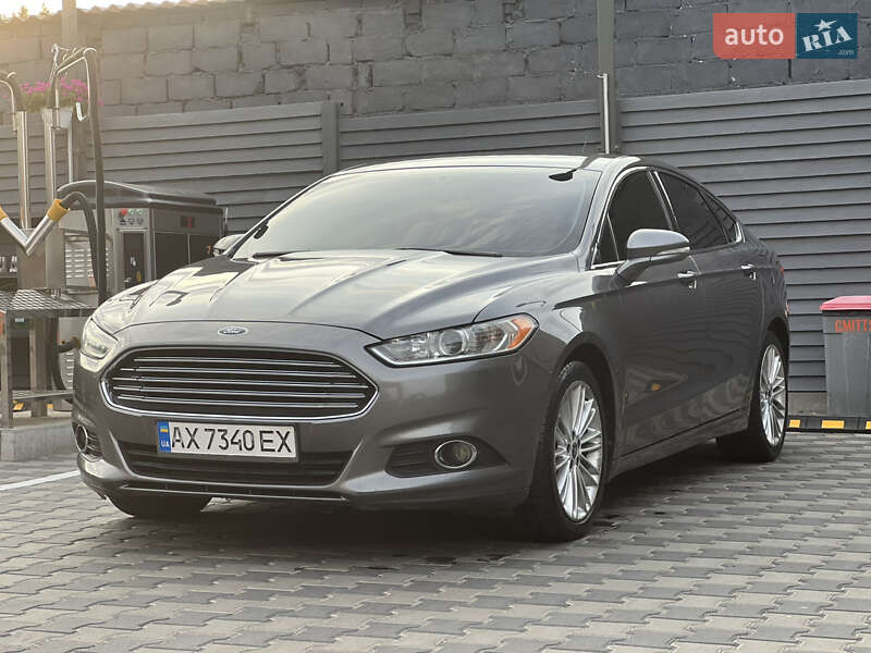 Седан Ford Fusion 2014 в 