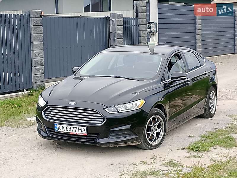 Седан Ford Fusion 2015 в 