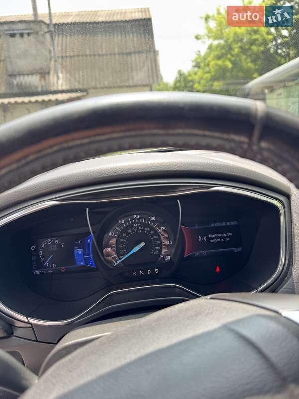 Седан Ford Fusion 2013 в Одесі