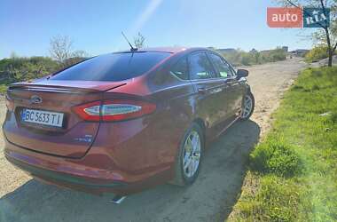 Седан Ford Fusion 2015 в 