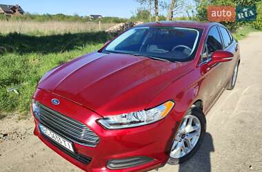 Седан Ford Fusion 2015 в 