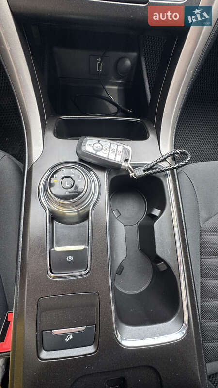 Седан Ford Fusion 2017 в Харкові