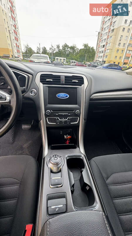 Седан Ford Fusion 2017 в Харкові