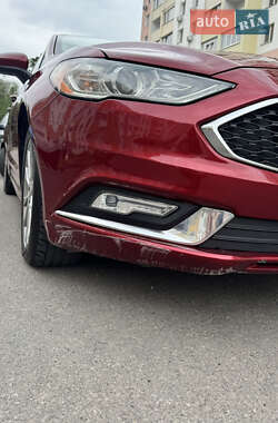 Седан Ford Fusion 2017 в 
