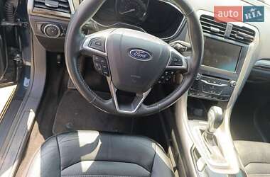 Седан Ford Fusion 2014 в 