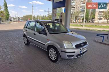 Хэтчбек Ford Fusion 2003 в 