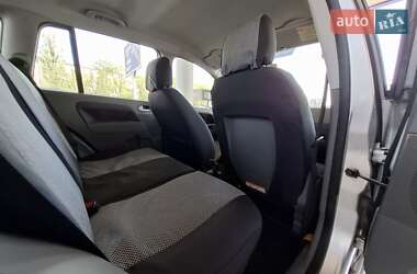 Хэтчбек Ford Fusion 2003 в 