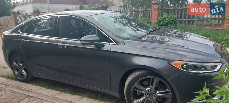 Седан Ford Fusion 2016 в Сумах