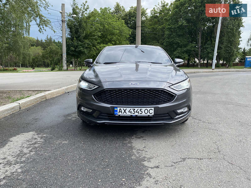Седан Ford Fusion 2018 в 