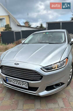 Седан Ford Fusion 2015 в Черкасах