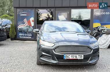 Седан Ford Fusion 2015 в 