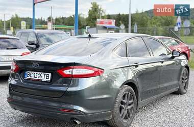 Седан Ford Fusion 2015 в 