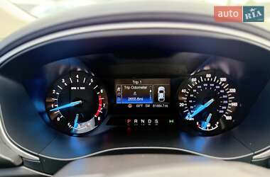Седан Ford Fusion 2015 в 