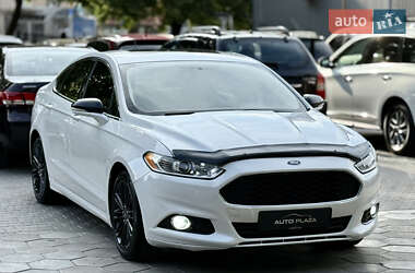 Седан Ford Fusion 2016 в 