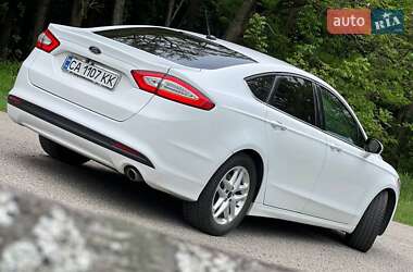 Седан Ford Fusion 2014 в 