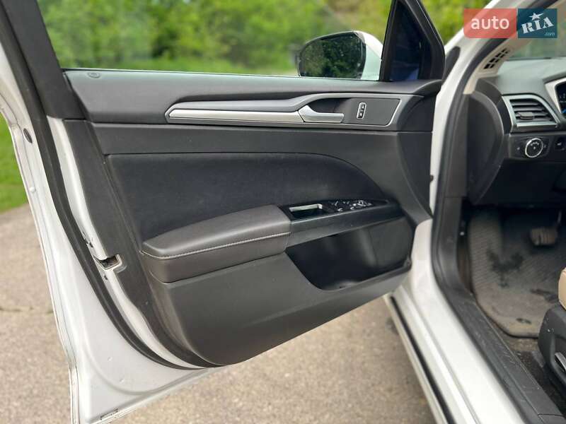 Седан Ford Fusion 2014 в Корсуне-Шевченковском